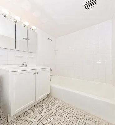 Rented by Keller Williams NYC | media 4