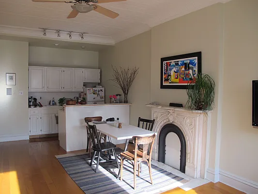 Rented by Dwell Residential Inc | media 9