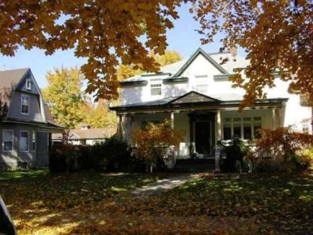 1st image of 140 University Ave