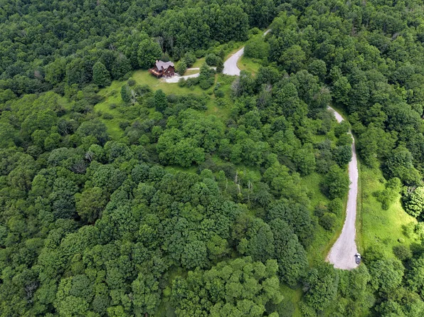 130 Northern Trl, Slatyfork, WV 26291