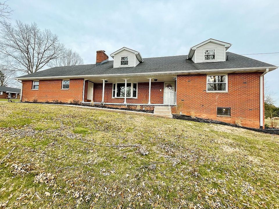 1st image of 221 Maplewood Ests