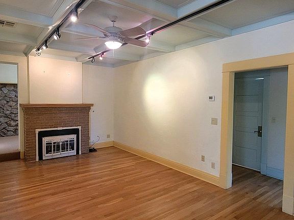 2nd image of 315 N A St