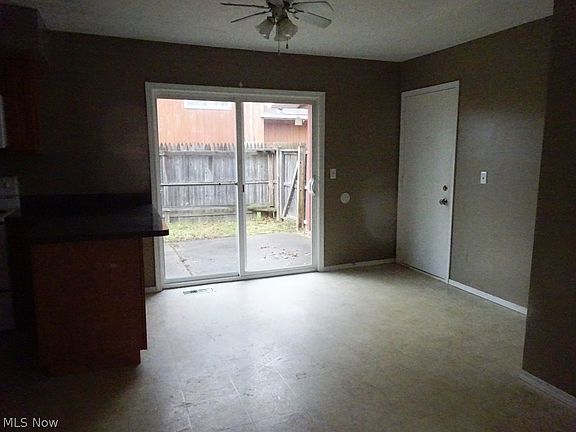 4th image of 10442 Greenview Dr