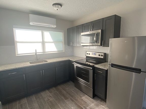 5th image of 1896 Ocean Shore Blvd #10