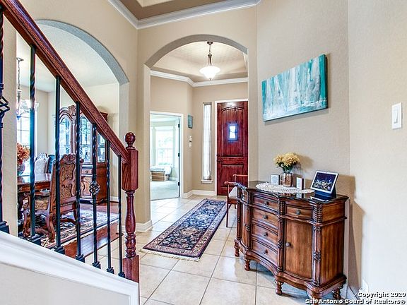 5th image of 605 Oakmont Way