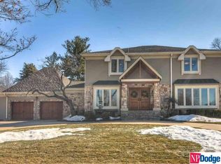 9925 Devonshire Dr, Omaha, NE 68114