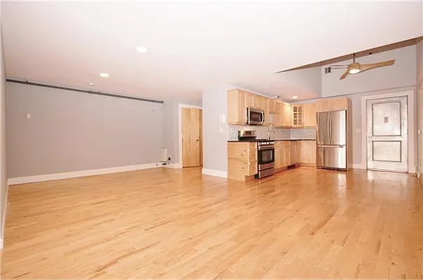 Rented by R New York | media 25