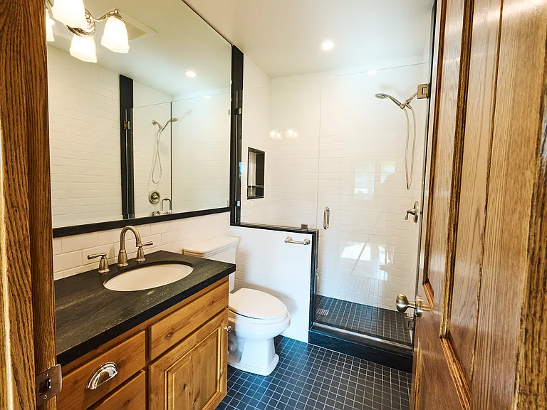 4720 Hayman Ave — Photo 29