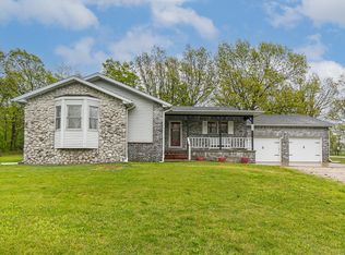 1520 N Pine St, Marshfield, MO 65706