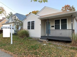 89 Sinclair Ave, Cranston, RI 02907