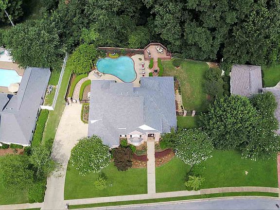 2nd image of 116 Carlton Place Dr
