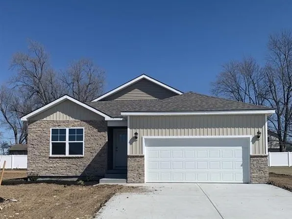 21730 S Madison St, Spring Hill, KS 66083