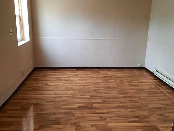 3rd image of 144 E Kentucky St #9