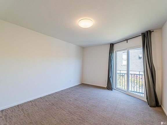 4th image of 117 Leese St