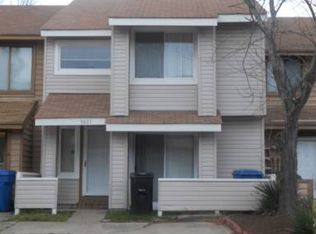 3821 Chimney Creek Dr, Virginia Beach, VA 23462