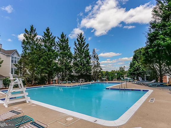 5th image of 3580 Sherbrooke Cir #8-102