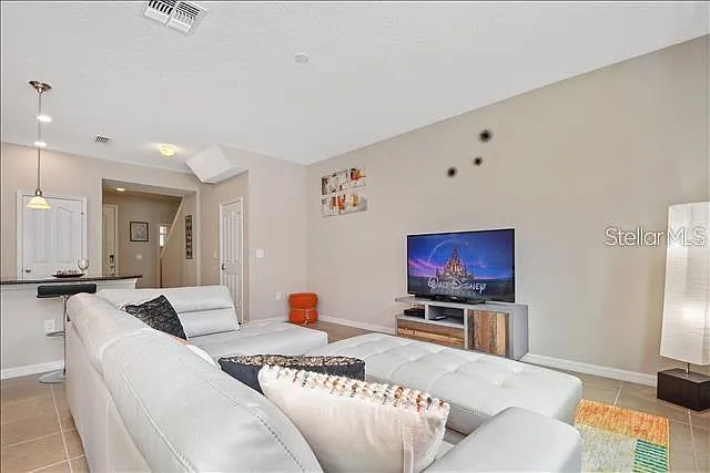 5108 Adelaide Dr — Photo 6