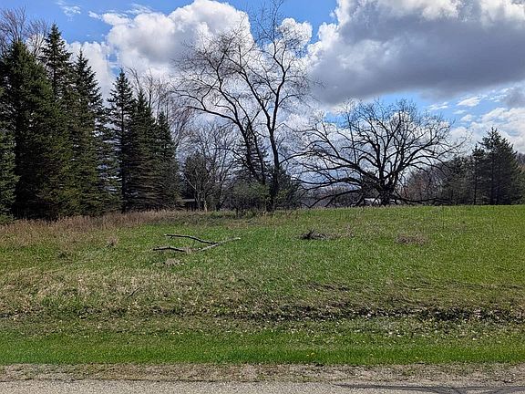 4th image of 1095 Lincoln Dr