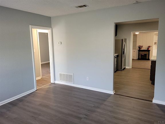 3rd image of 904 N 49th Ave