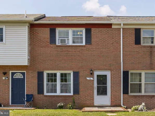 96 Hackberry Dr, Stephens City, VA 22655