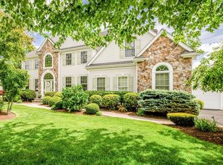 42 Coach Rd, North Attleboro, MA 02760