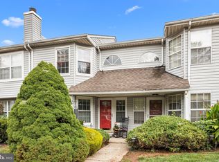 19 Parkview Cir, Holland, PA 18966