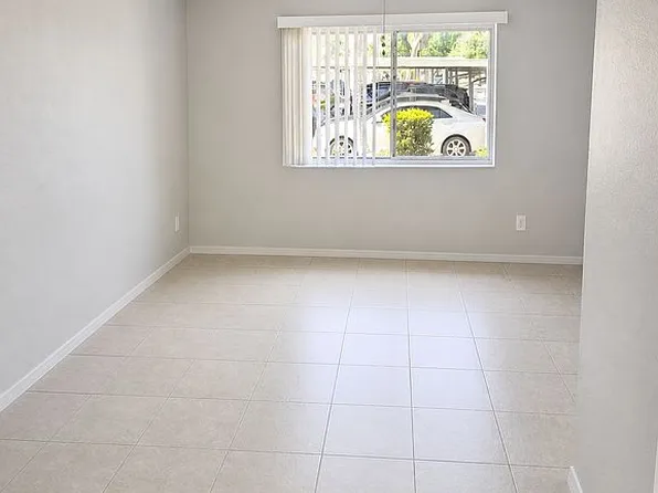 1540 Glen Oaks Dr E #B-133, Sarasota, FL 34232