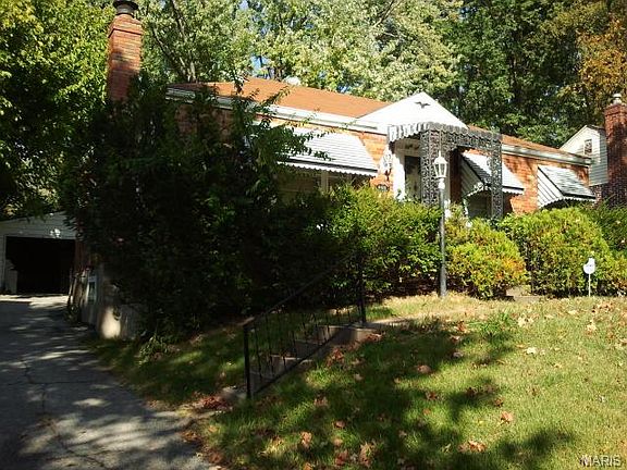 5th image of 8127 Braddock Dr