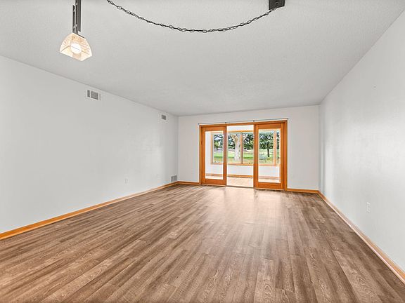4th image of 250 Freemont Ave SE APT 136