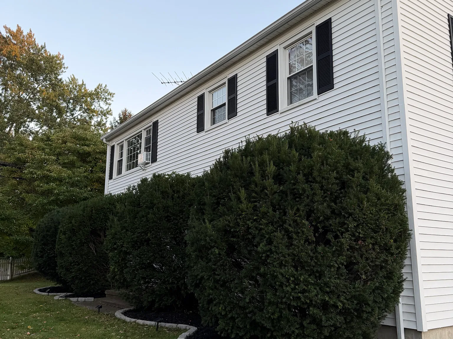 283 Meadows End Rd — Photo 2