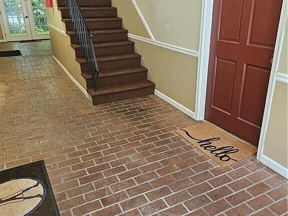 2nd image of 3142 Reeves St SE