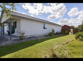 2915 SW 24th Ct, Redmond, OR 97756