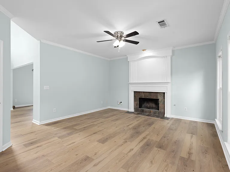 380 Belmont Chase Ct — Photo 13