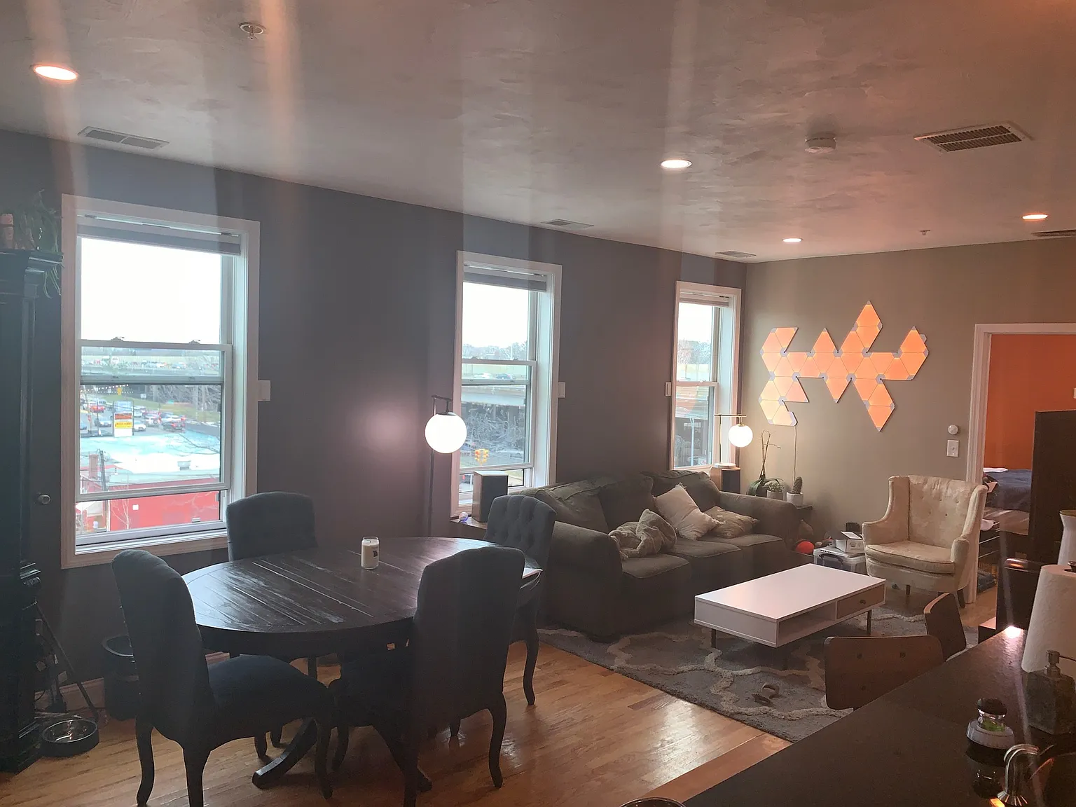 2 bed, 1000 sqft, $2,775 — Photo 4