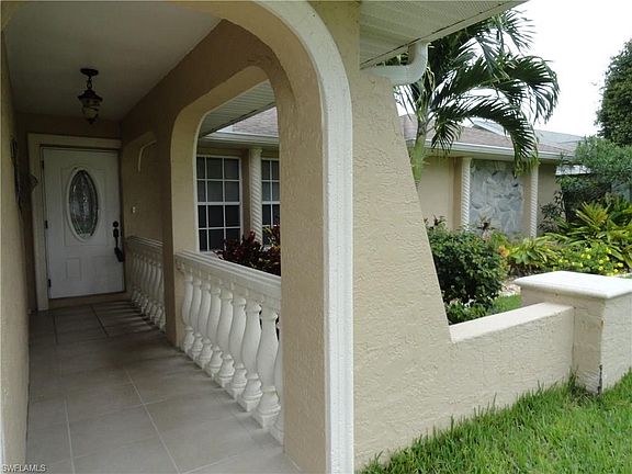 4th image of 217 SW 38th St