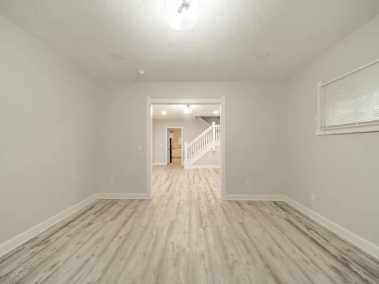 2344 N Capitol Ave — Photo 10