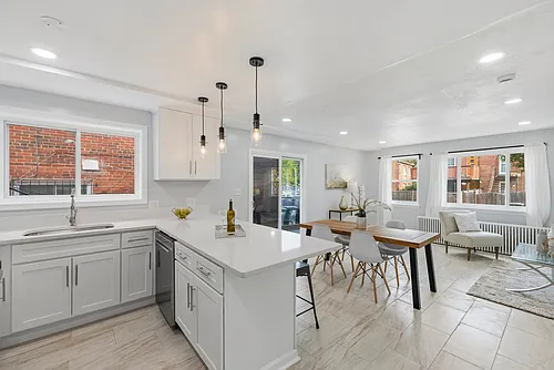204 Webster St NE #1 Photo 1