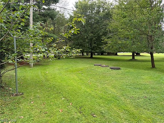 3rd image of 1898 Johnstown Rd NE
