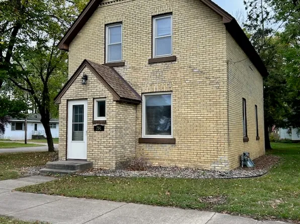 251 Hall Ave SW, Richmond, MN 56368