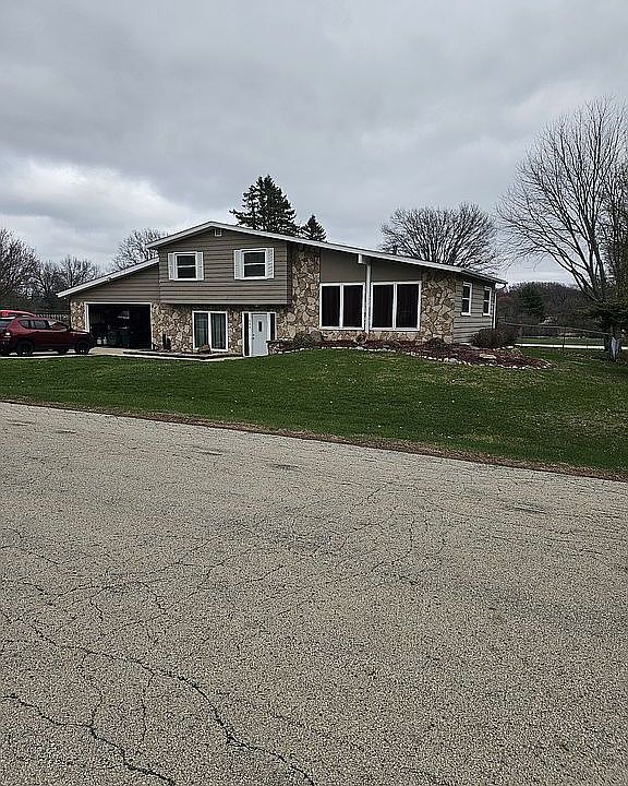 1st image of 236 Donelda Ln