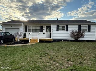 444 E Pennington Dr, Westampton, NJ 08060