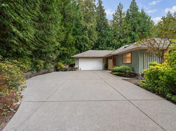 1305 Gower Point Rd, Sunshine Coast, BC V0N 1V3