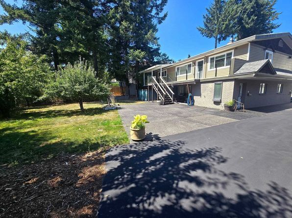 3 bedroom rental in Surrey — photo 19