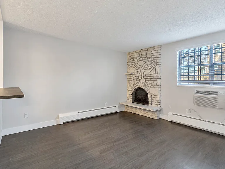 10 South Penn — Photo 6