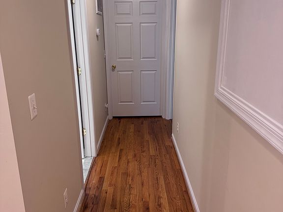 4th image of 752 Amanda Ct