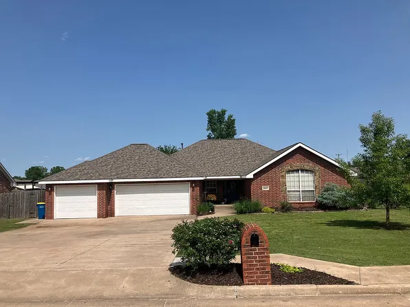 1607 N Young St, Stillwater, OK 74075