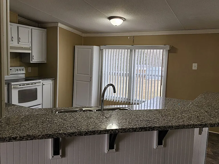 134 Brandenburg Dr — Photo 7