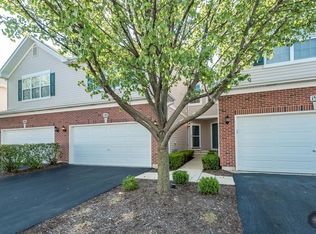 192 Concord Dr S, Oswego, IL 60543