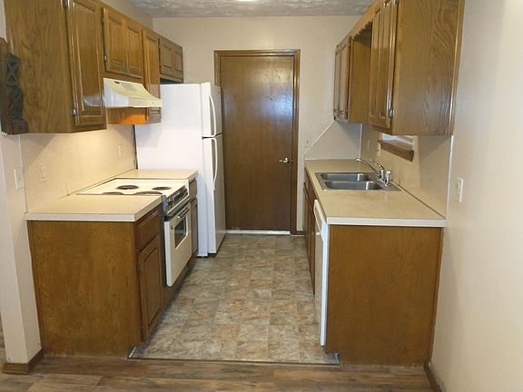 3rd image of 1305 W Diane St