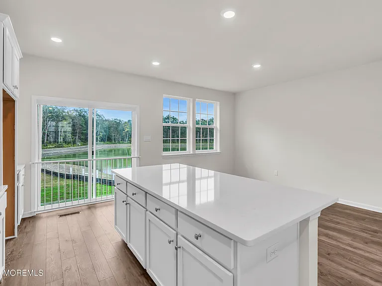 22 Forest Park Dr — Photo 8